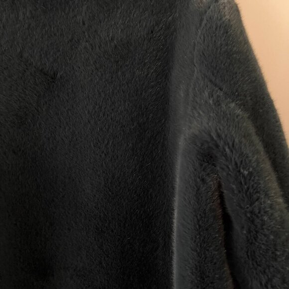 Mango Oversized Faux Fur Coat Size Small Color Black - Picture 6 of 7